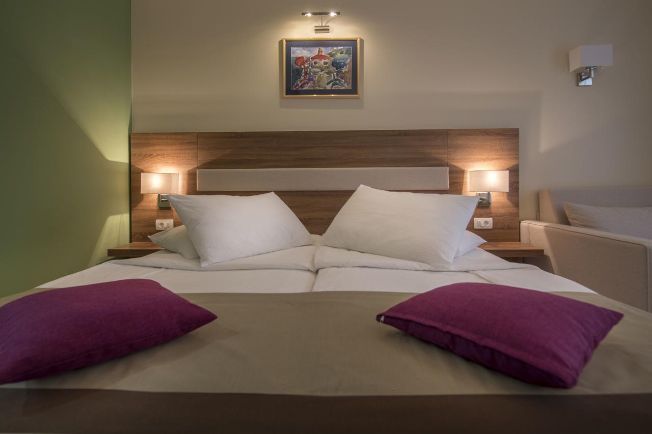 Hotel Park Makarska Ngoại thất bức ảnh
